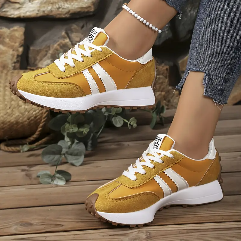 AriaViva™ – Le sneakers che coccolano il tuo passo.