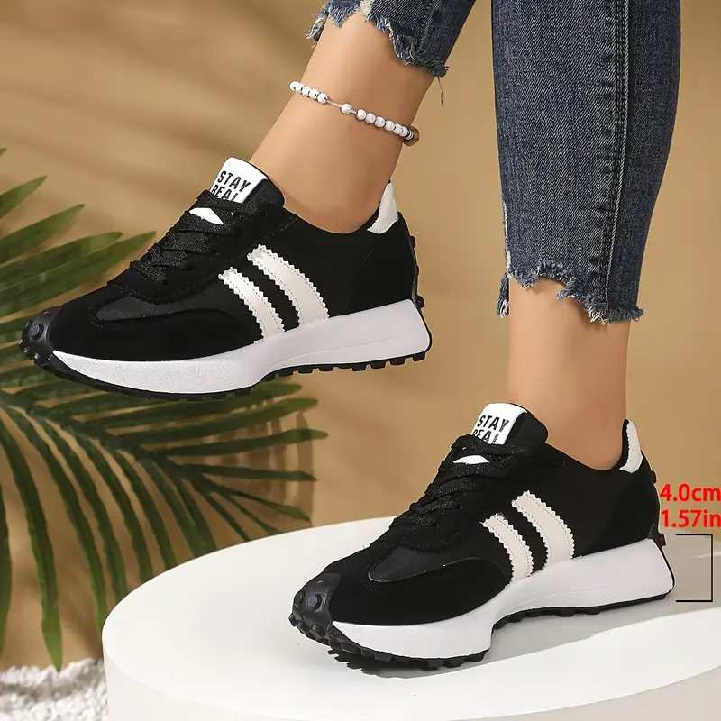AriaViva™ – Le sneakers che coccolano il tuo passo.